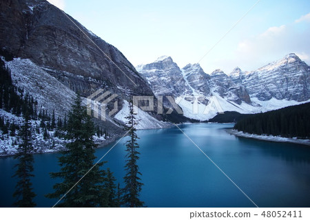 加拿大落基山脈 加拿大落基山脈 48052411