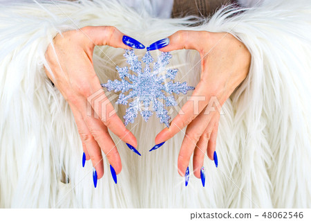 Christmas blue nails 48062546
