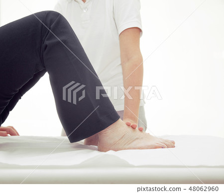Senior patient and physiotherapist Senior patient and physiotherapist 48062960