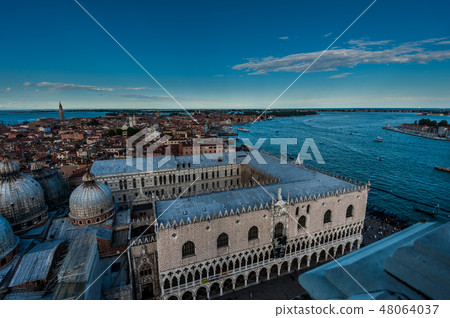 Venice on a Slightly Rainy Day 48064037