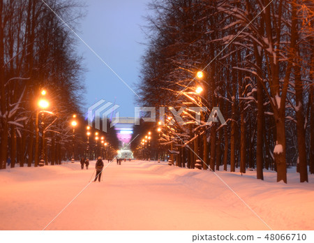 Seaside Park Victory at winter evening. 48066710