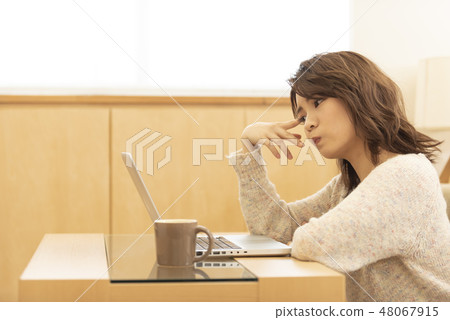 女性生活方式PC SNS互聯網 女性生活方式PC SNS互聯網 48067915