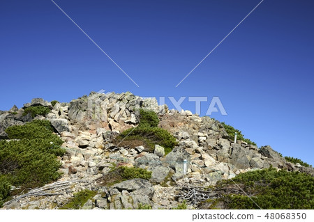 Norikura-dake in October (Location: Norikura, Demon-dake) 48068350