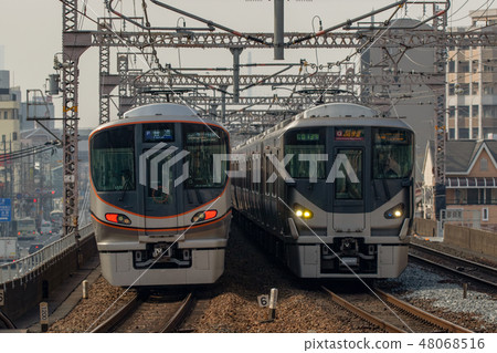 Osaka Circular Line 323 Series / Kansai / Kishu Rapid Freeway 225 Series 48068516