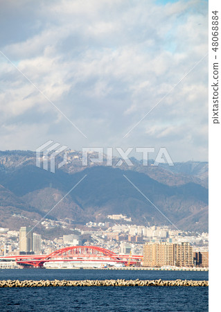 Kobe Bridge seen from the sea 48068884