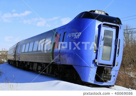 Running in the winter's Nemuro main line "Super Osora" 48069086