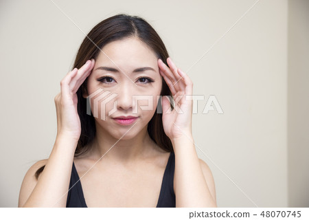自我按摩的女性 自我按摩的女性 48070745