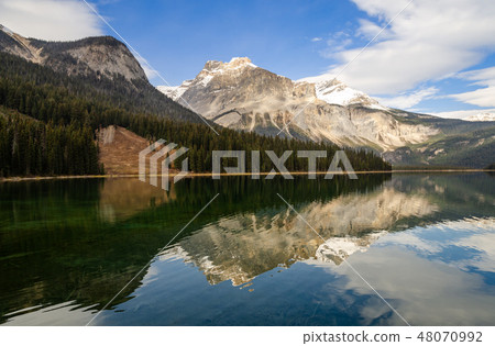 Emerald Lake in Yoho National Park, Canada 48070992