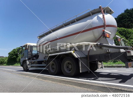 Tank lorry heavy duty vehicle Tank lorry heavy duty vehicle 48072516