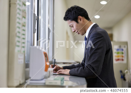 Business scene Time off and on time 48074555