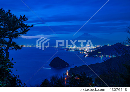 (Shizuoka) Viewed from Izu, Numazu street lights and Mt. Fuji 48076348