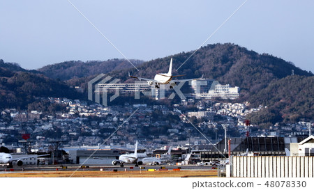 Landing plane Landing plane 48078330