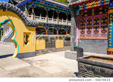 Castle Shrine and the Gouram gate Honey 48078619