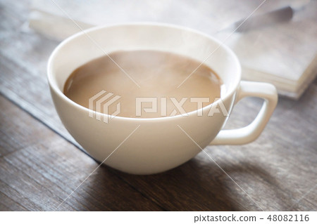 Hot coffee Hot coffee 48082116