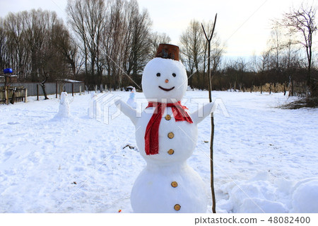 Christmas snowman made in garden Christmas snowman made in garden 48082400