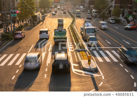 "Tokyo" 246 Aoyama street · Traffic 48085631