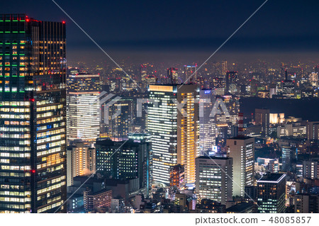 “東京都市區”下雨·東京的夜景包裹在霧“港區” 48085857