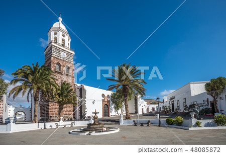 Central square of Teguise town, Lanzarote 48085872