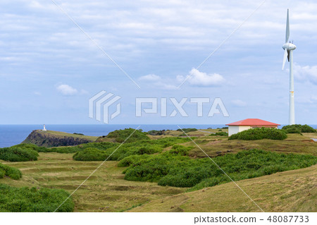 Yonagunijima · Higashi-zaki lighthouse and windmill Yonagunijima · Higashi-zaki lighthouse and windmill 48087733