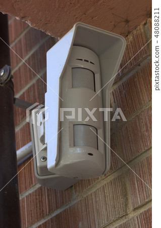 Anti-theft system with sensors infrared and mouvem Anti-theft system with sensors infrared and mouvem 48088211