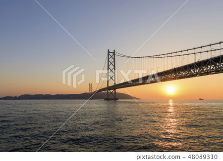 兵庫縣·明石海峽大橋的夜景 兵庫縣·明石海峽大橋的夜景 48089310