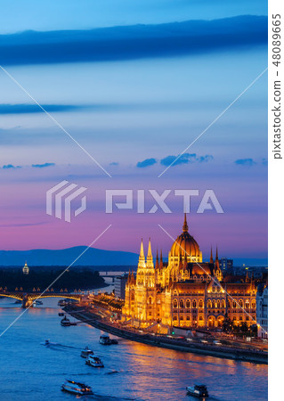 Evening in Budapest Evening in Budapest 48089665