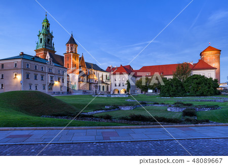 Wawel Cathedral And Castle At Dusk Wawel Cathedral And Castle At Dusk 48089667