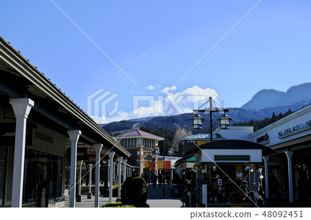 outlet outlet 48092451