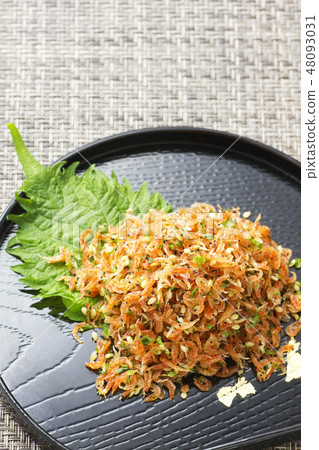 Sprinkle of krill 11 48093031