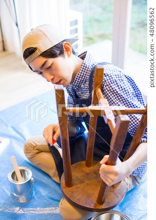 男人享受DIY 48096562