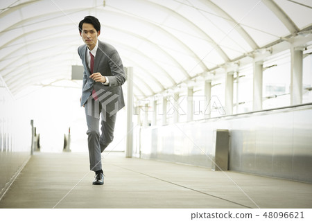 正在運行的商 48096621