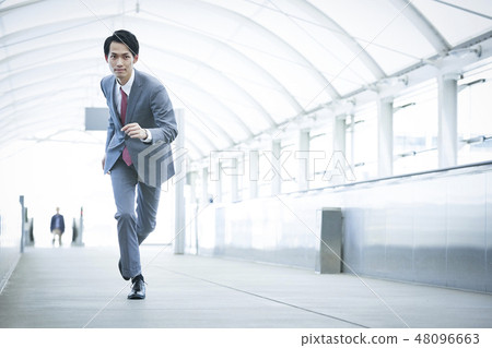 正在運行的商 48096663