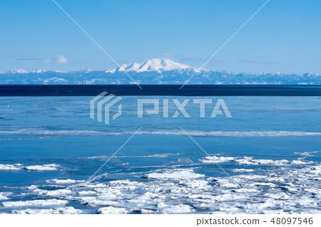 鄂霍次克海和Odake Okura 48097546