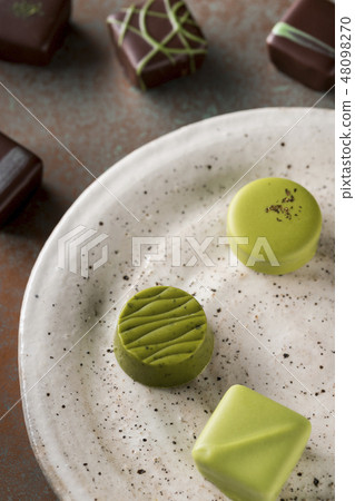 Matcha chocolate 48098270