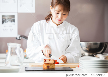 Pastry Sweet Female Cooker 48099933