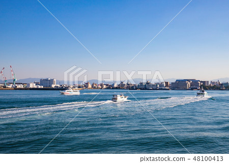 Takamatsu Port Scenery (Takamatsu City, Kagawa Prefecture) 48100413
