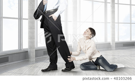 Don't leave me alone 48103266