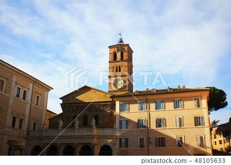 Basilica di Santa Maria in Trastevere ain Trastevere at sunset, Rome, Italy. Trastevere is rione of Basilica di Santa Maria in Trastevere ain Trastevere at sunset, Rome, Italy. Trastevere is rione of 48105633