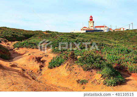 Cabo da Roca, Portugal. Lighthouse and Atlantic Ocean 48110515