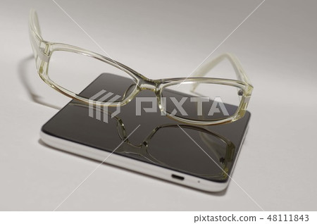 Tablet and glasses 48111843