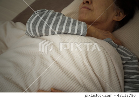 Senior stiff shoulder Senior stiff shoulder 48112786
