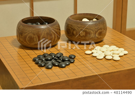 Go go board and go stone Go go board and go stone 48114490