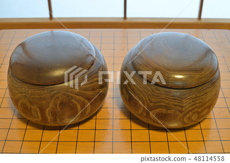 Go go board and go stone Go go board and go stone 48114558