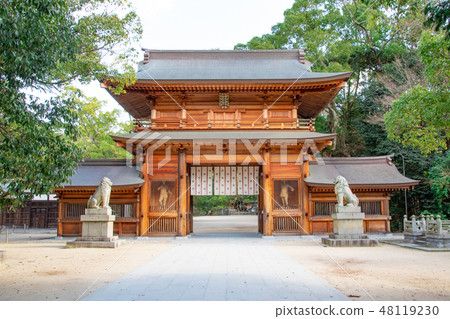 The gate of Omiyasumi Shrine The gate of Omiyasumi Shrine 48119230