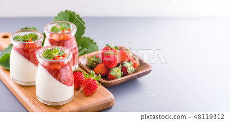 草莓甜點草莓甜點草莓甜點草莓甜點 48119312