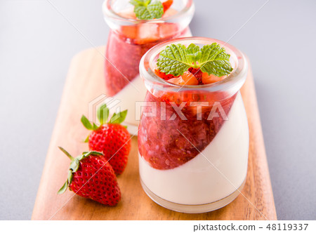 Strawberry dessert Strawberry dessert Strawberry dessert Strawberry dessert 48119337