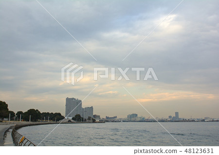 Yokohama Lingkou Park 48123631