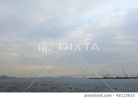 Yokohama Bay Bridge 48123633