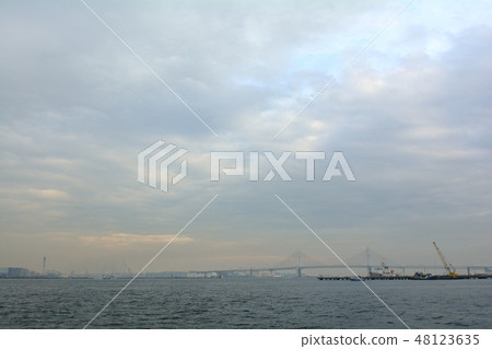 Yokohama Bay Bridge 48123635