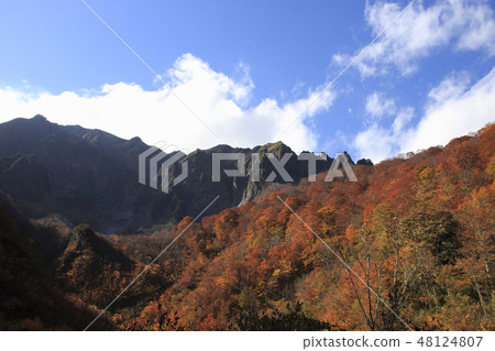 在秋葉的葉川山(Norisawa) 在秋葉的葉川山(Norisawa) 48124807